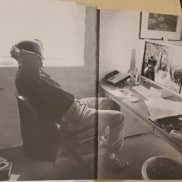 Steve Jobs by Walter Isaacson Hardcover Book - Picture 7 of 12